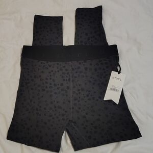 Storia Black Leggings High-Waisted Stretchy Fit